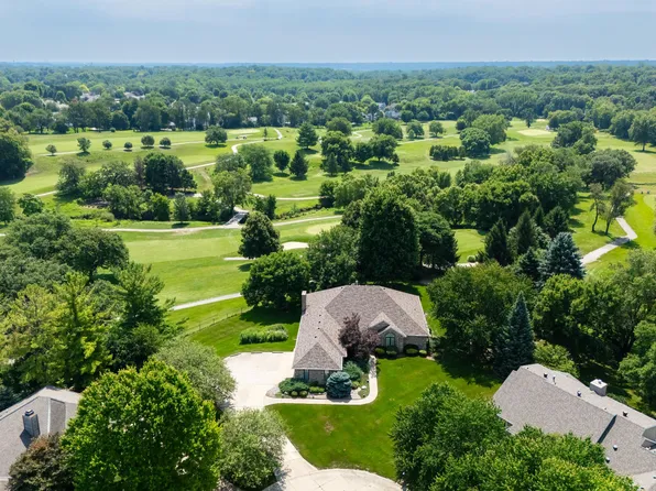 2357 Palmera Ct, Bettendorf, IA 52722