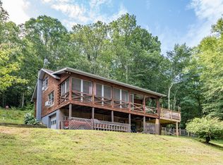 35 Garnet Rd, Roxbury, CT 06783