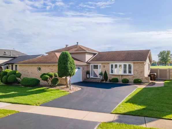 4431 Farmington Ave, Richton Park, IL 60471