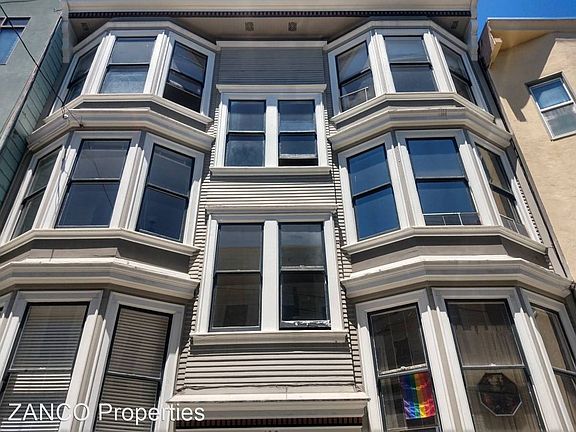 2nd image of 132 Clinton Park APT 3
