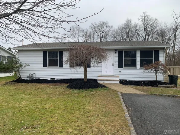 18 E Church St, Jamesburg, NJ 08831