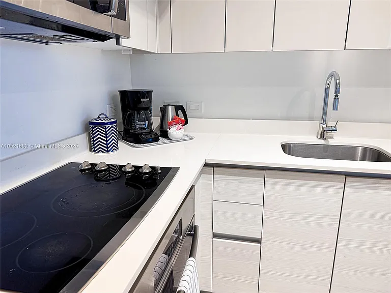 2600 E Hallandale Beach Blvd #3104 — Photo 14