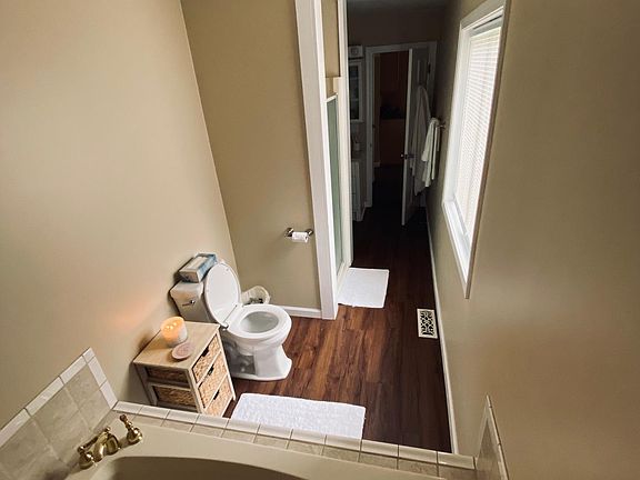 3rd image of 349 East Ave