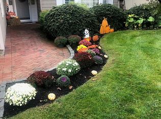 34 Hurtin Blvd, Smithtown, NY 11787