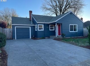 9304 SE Washington St, Portland, OR 97216