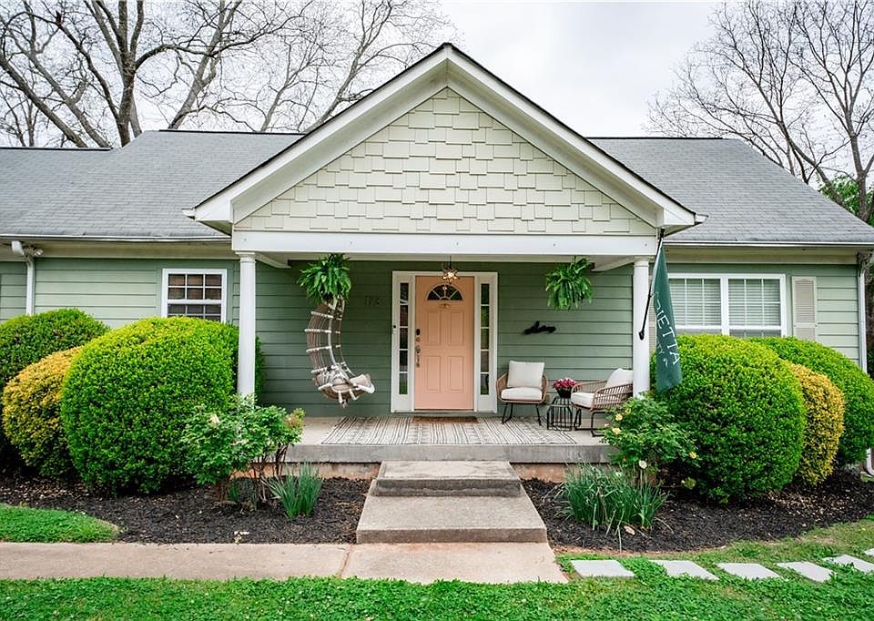 1st image of 173 Woods Dr NE