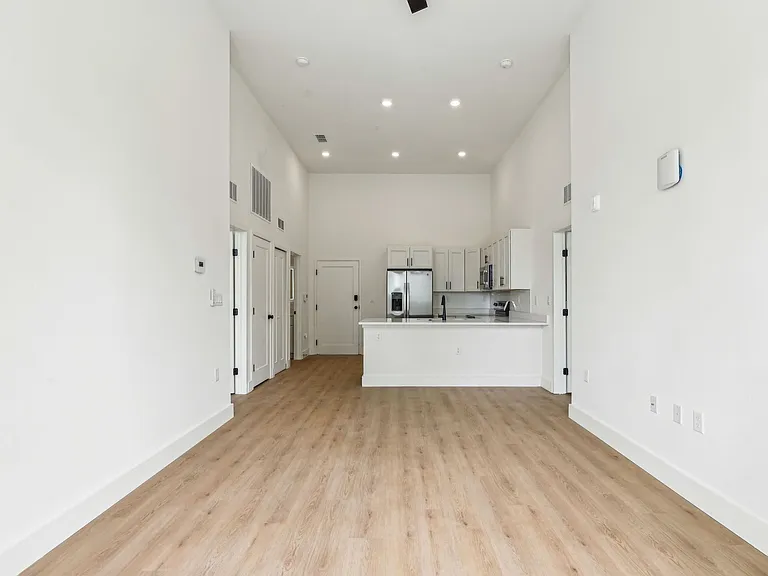 The Milk Stacks: Boutique Luxury Living in Downtown Orlando's Milk District — Photo 19