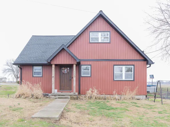 103 S Smith St, Owensville, IN 47665