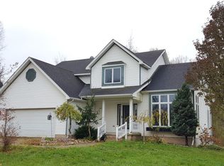 463 Gray Rd, Lapeer, MI 48446