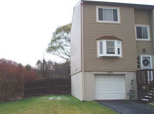 3225 Camberly Dr, Gibsonia, PA