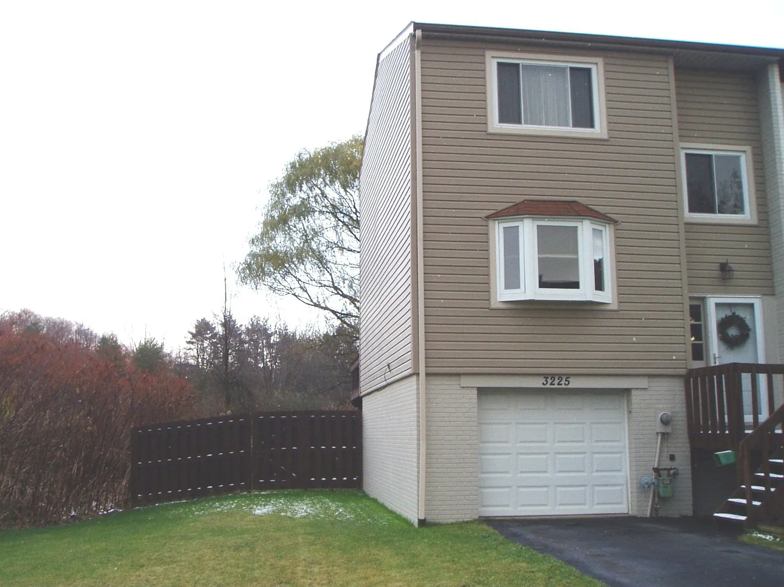 3225 Camberly Dr photo 1