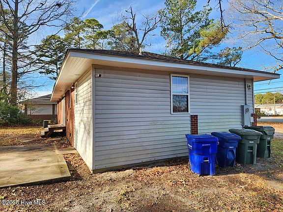 2nd image of 1616 Greenville Boulevard SE
