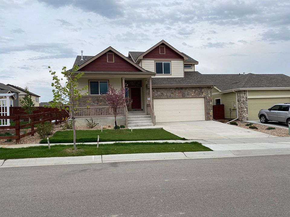 Great curb appeal!