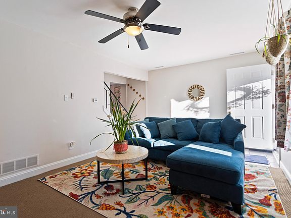 5th image of 64 Park Vallei Ln #64