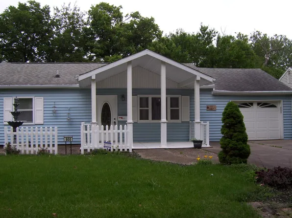 800 Roselyn Dr, Rantoul, IL 61866