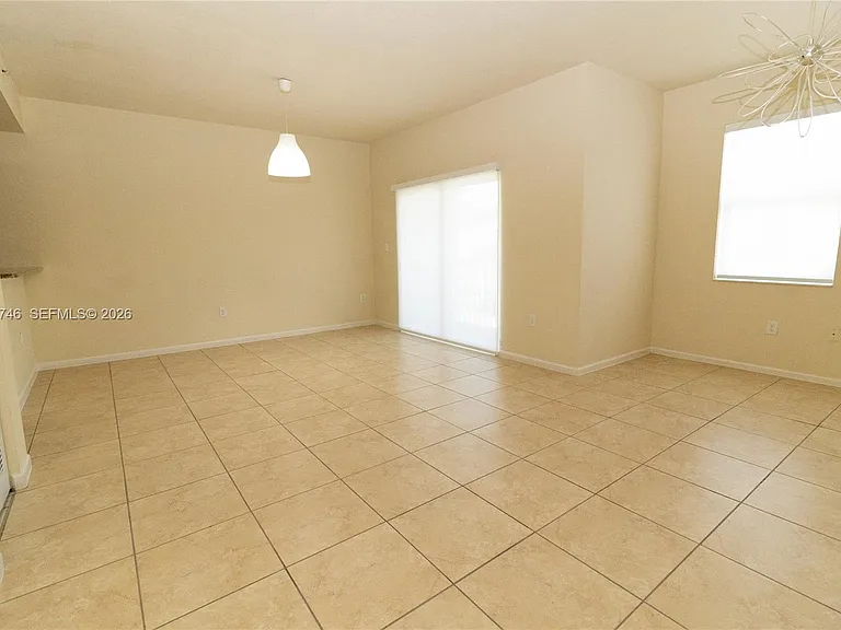 11603 NW 89th St #201 — Photo 3
