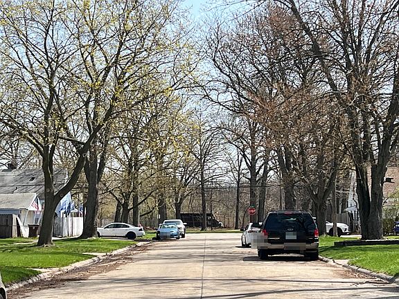 4th image of 33976 Currier St