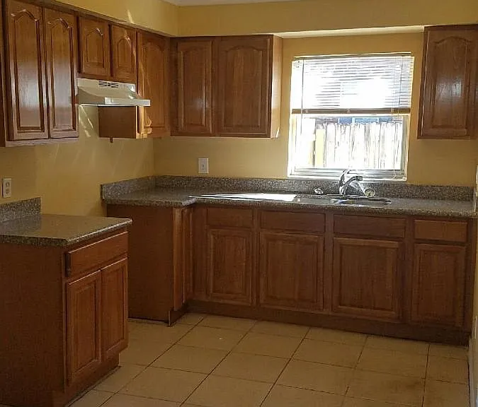 2324 W Grace St — Photo 3