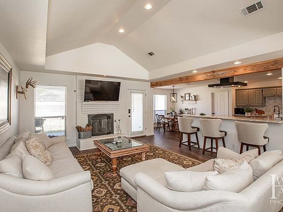 4th image of 3325 Whittle Way