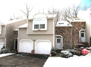 4 Rebecca Ln, Rockaway, NJ 07866