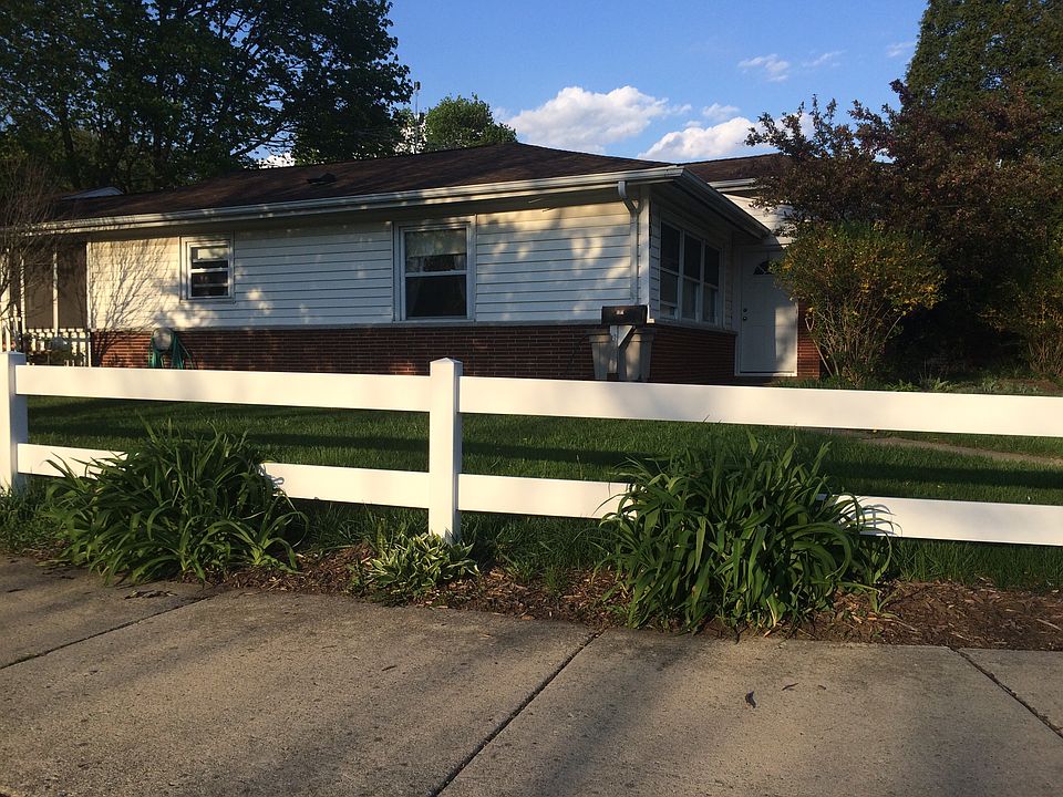 1st image of 1001 E Illinois St