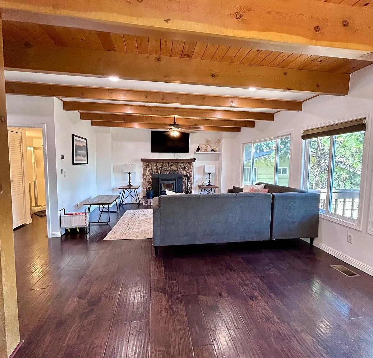 3 bed, 1418 sqft, $2,995 — Photo 4