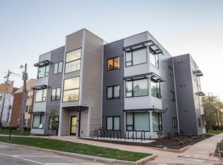 301 S Wright St #302, Champaign, IL 61820