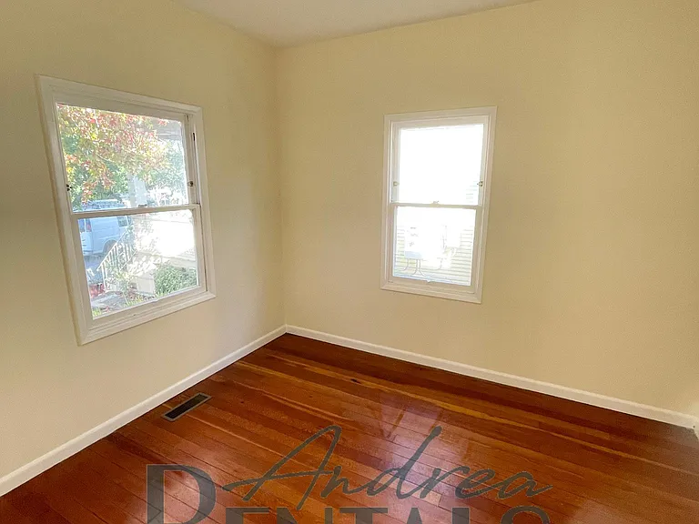 5742 Hermann St — Photo 11
