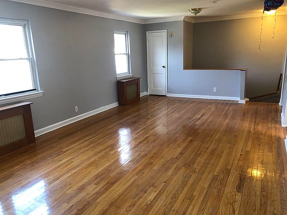 5th image of 161 Knickerbocker Rd APT D