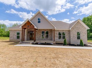 95 Columbus Ln, Adamsville, TN 38310