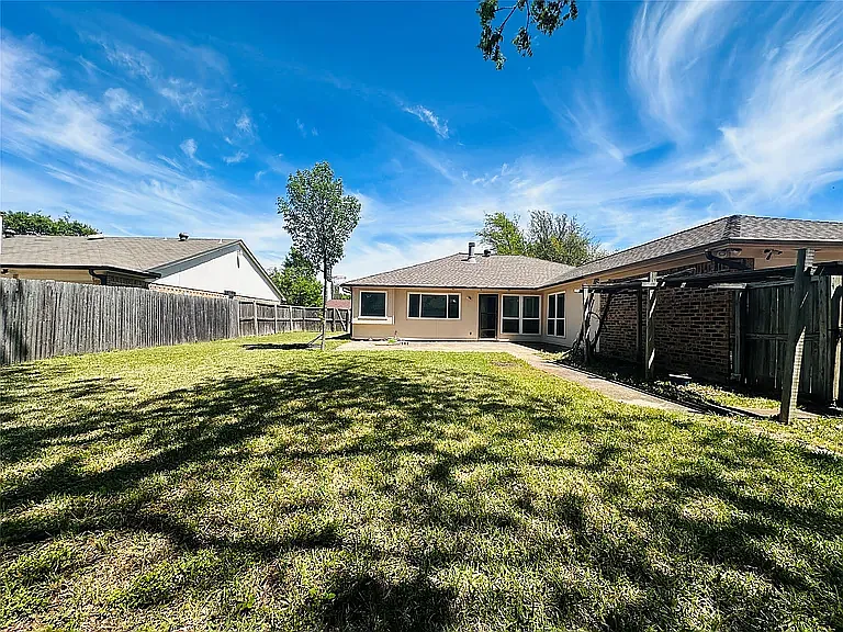 3117 Kingswood Dr — Photo 39