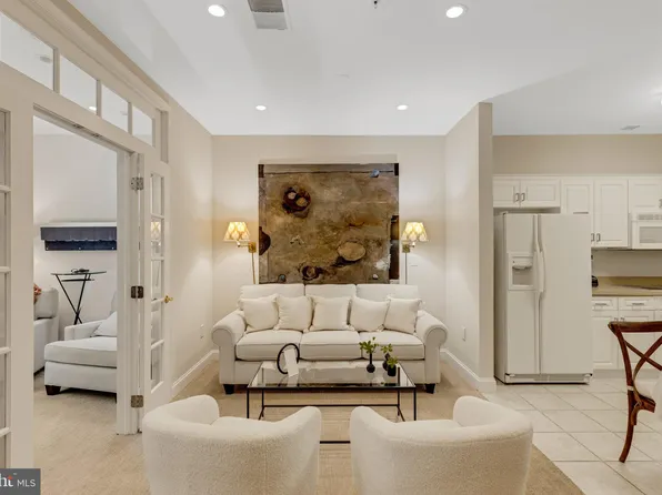 2036 Windrow Dr, Princeton, NJ 08540