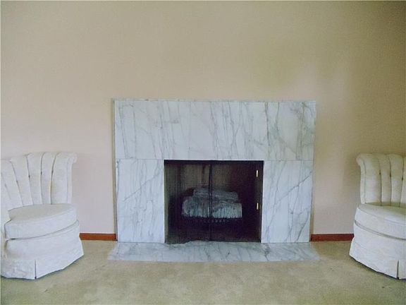 3rd image of 1607 Fairmont St