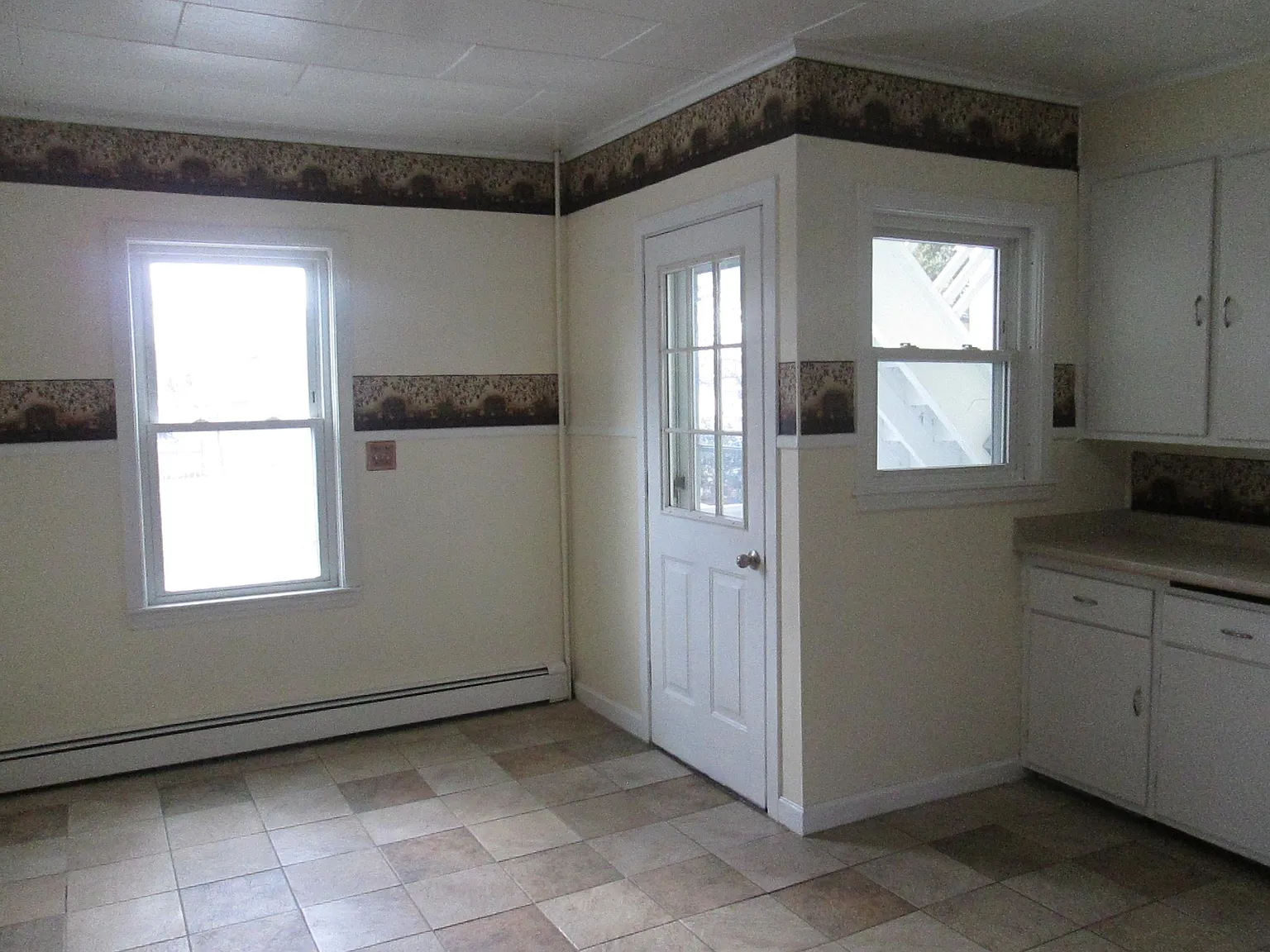 2 bed, 950 sqft, $1,500 — Photo 1
