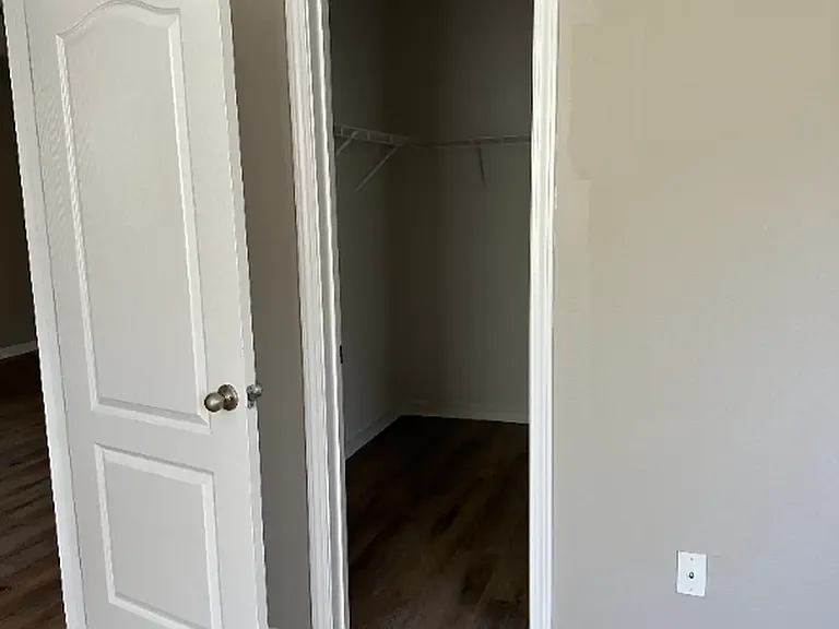 316 Peoria Blvd — Photo 9