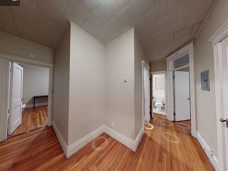 52 Charlesgate E — Photo 8