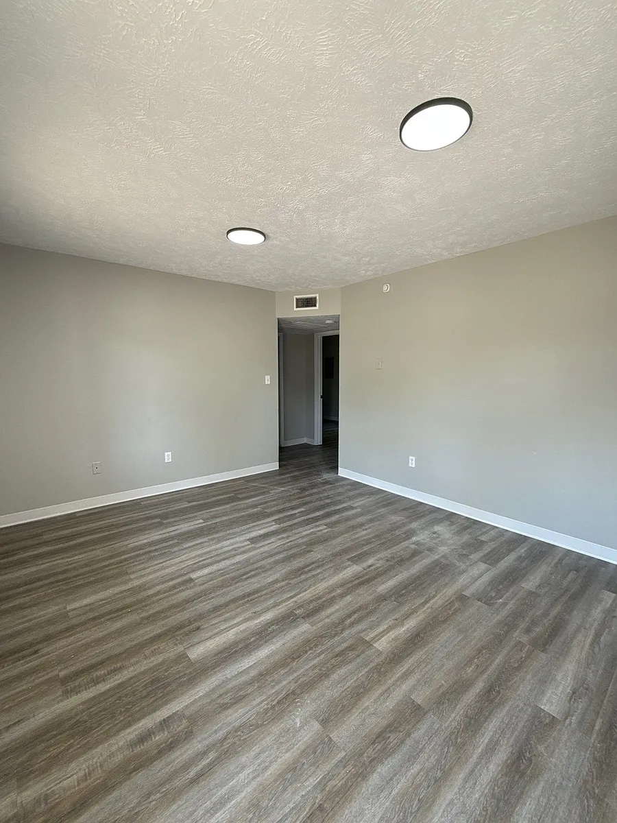 Building Photo - 1258 Fairground Rd