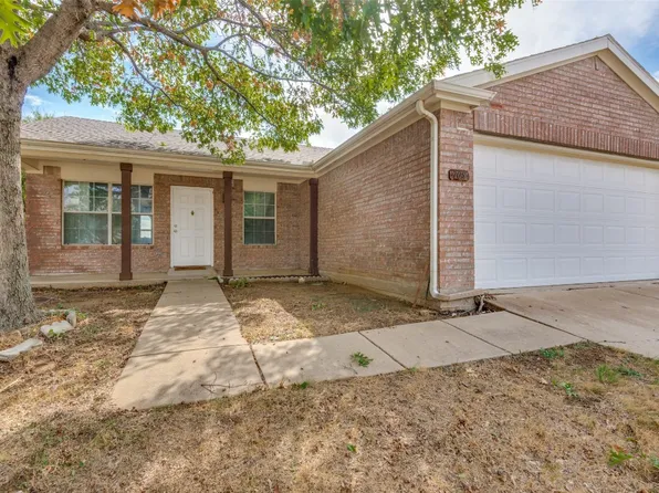 705 Cactus Trl, Aubrey, TX 76227