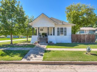 311 S Arlington St, Winters, TX 79567