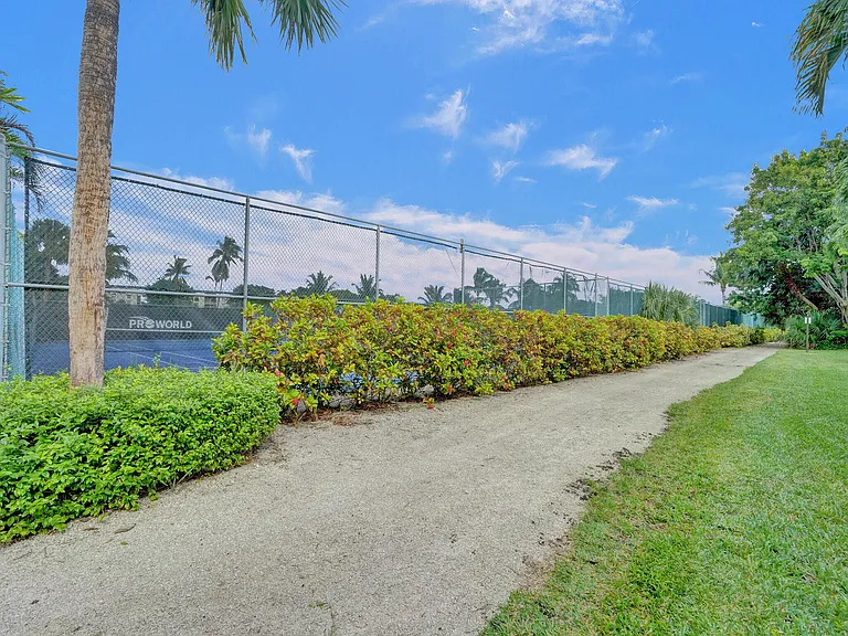 955 Egret Cir #405 — Photo 44