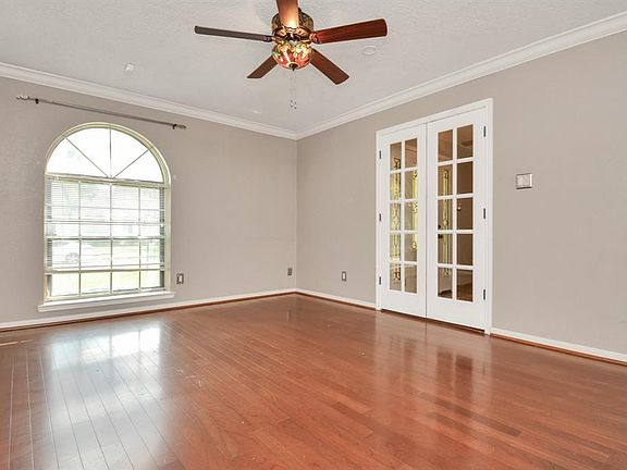 3rd image of 21642 Park Villa Dr