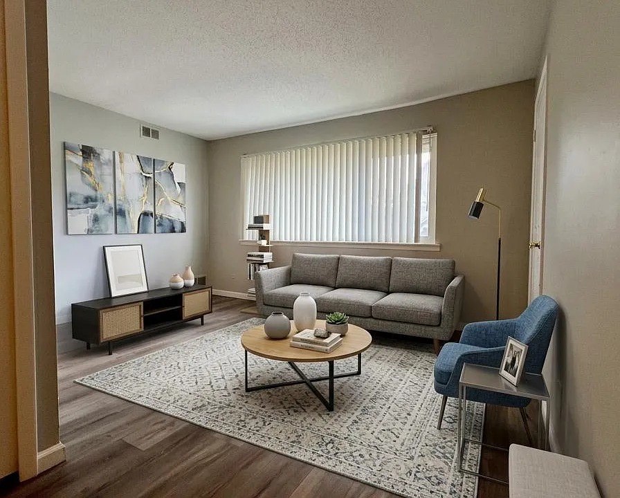 25 Le Blanc St #11