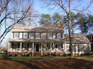 1307 Swanner Ct, High Point, NC 27262