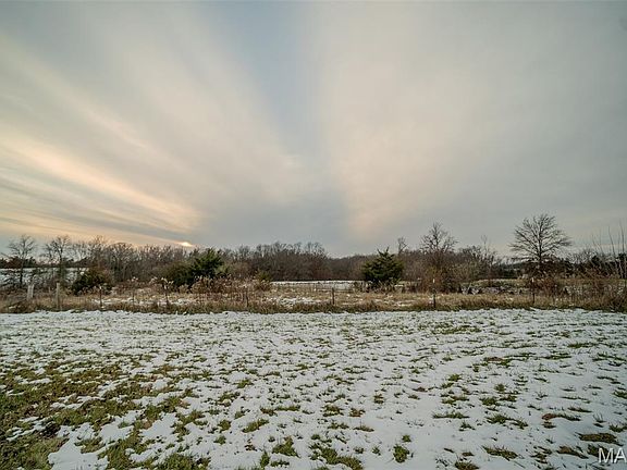 2nd image of 4250 E Winn Rd