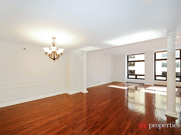 Living Room / Dining Room