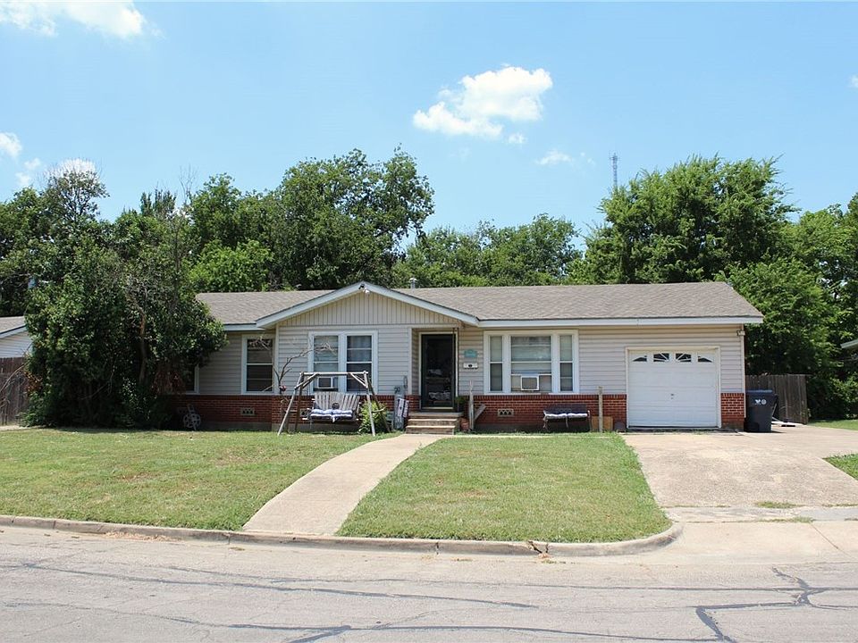 1st image of 816 Lawrence Dr