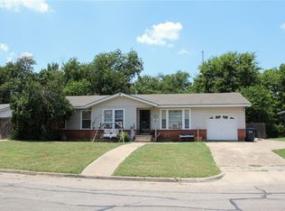 816 Lawrence Dr, Waco, TX 76710