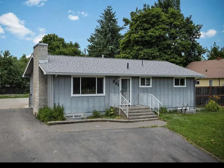 901 W Lacrosse Ave — Photo 1
