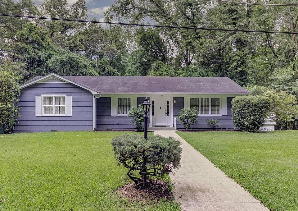 1st image of 4 Briarwood Pl