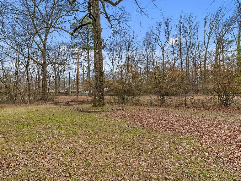 104 Quapaw Pl — Photo 35